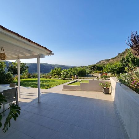 Ornament: Infinite Nature Villa Dhafnes 외부 사진