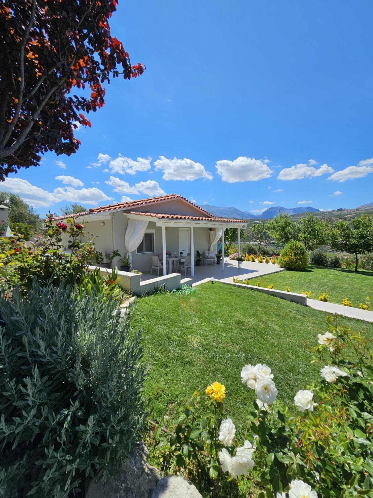 Ornament: Infinite Nature Villa Dhafnes 외부 사진